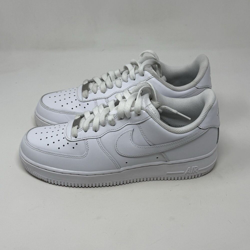 Nike Air Force 1 '07 Low Mens 8 Triple White Leather Athletic Shoes Sneaker - Picture 4 of 16